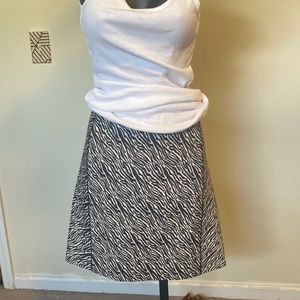 PRE-OWNED BLACK & WHITE H&M MINI SKIRT